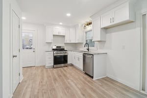 Dobbins Dr-S2511-017.jpg