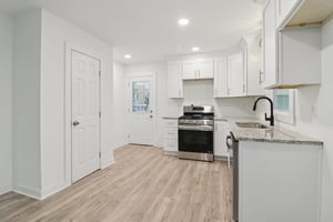 Dobbins Dr-S2511-018.jpg