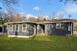 Dobbins Dr-S2511-049.jpg