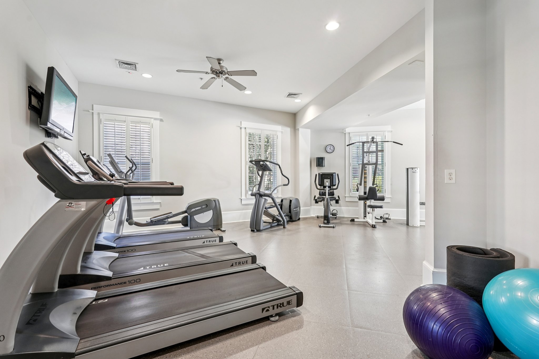 Monhegan Way-1701-905.jpg