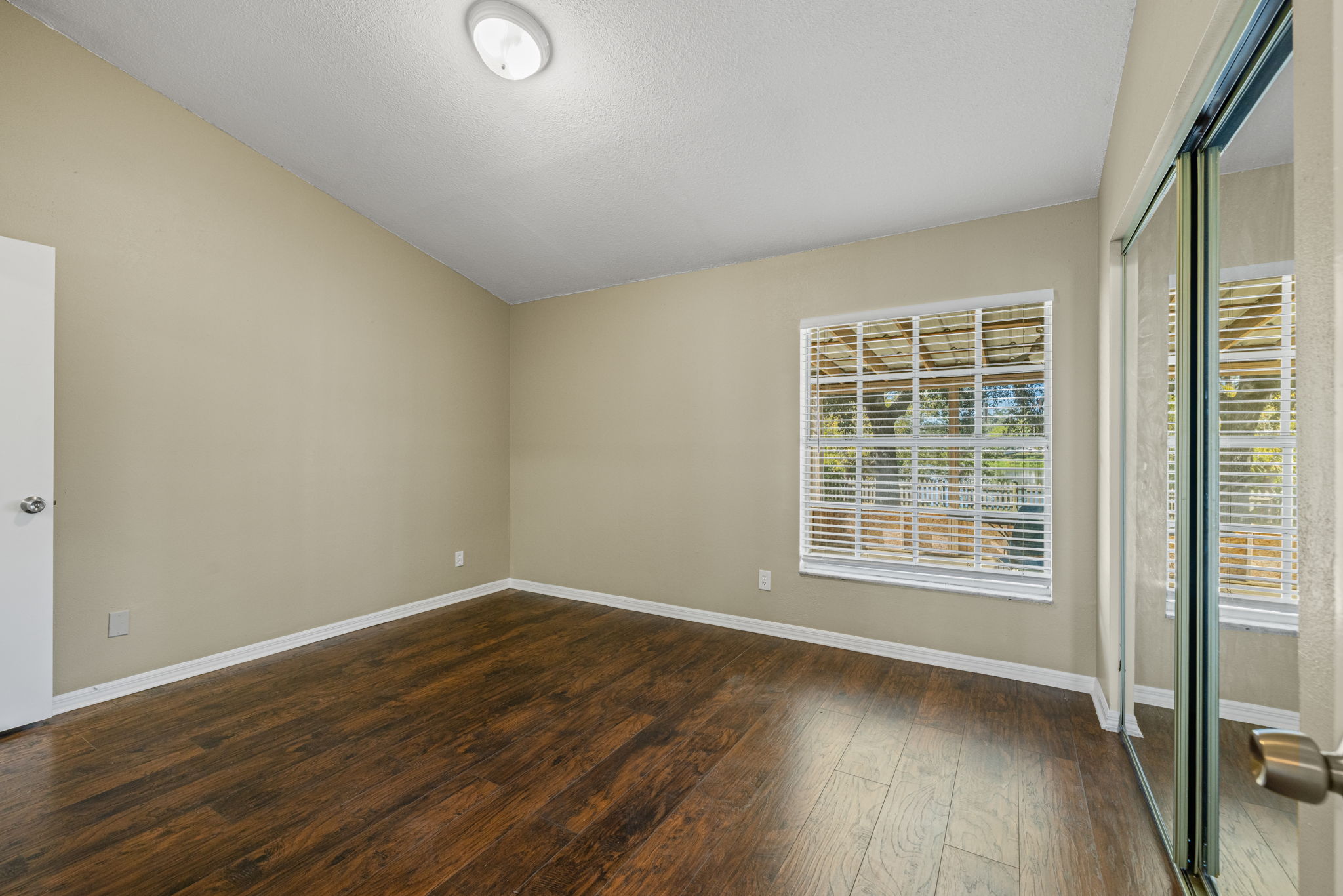 17-2110 Shady Point Ln