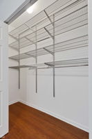 2110 W Montrose Ave 2S_008