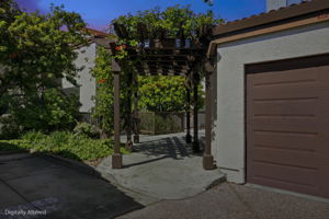  Photo 0
