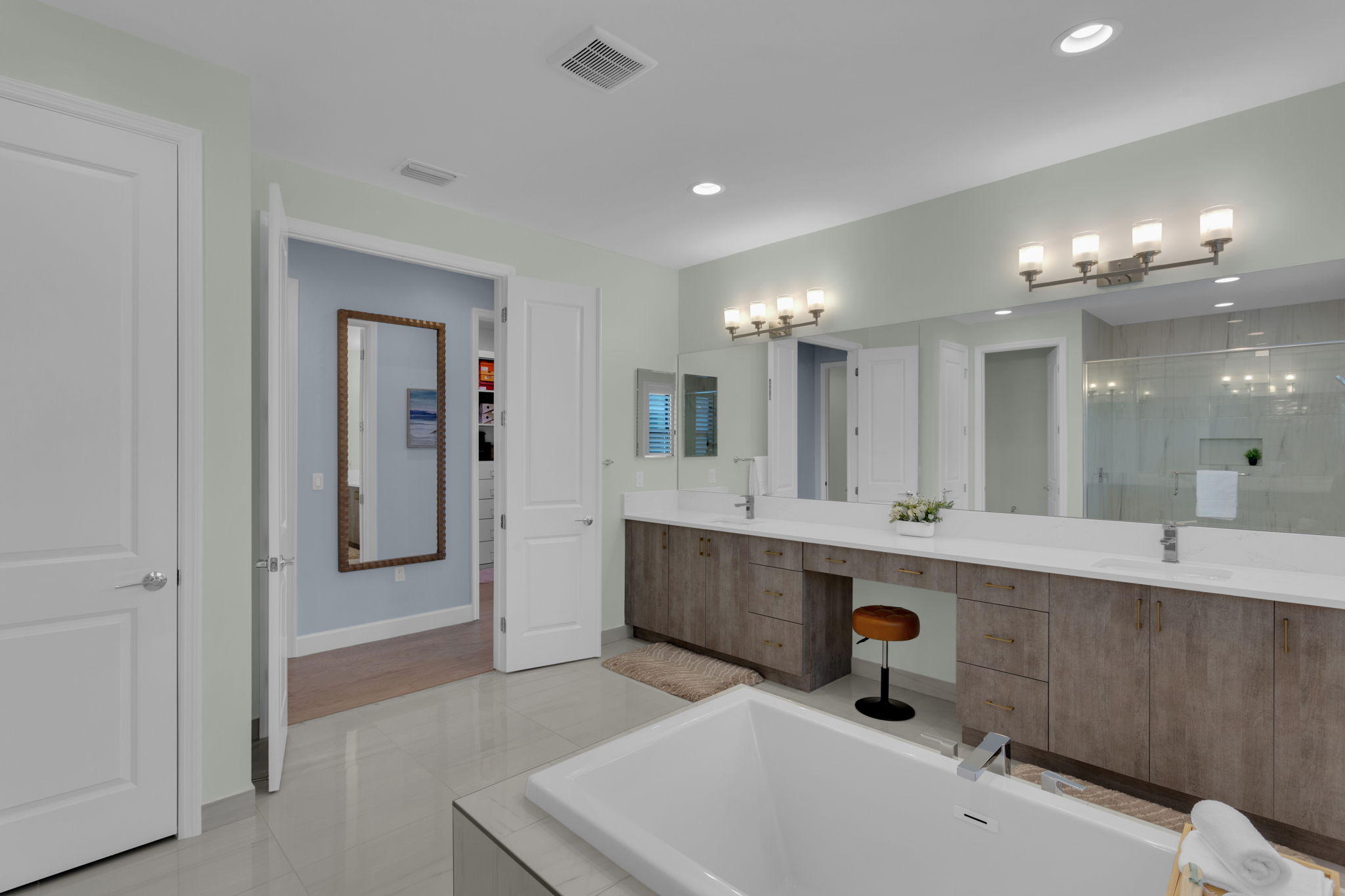 Master Suite Bath - Second Floor