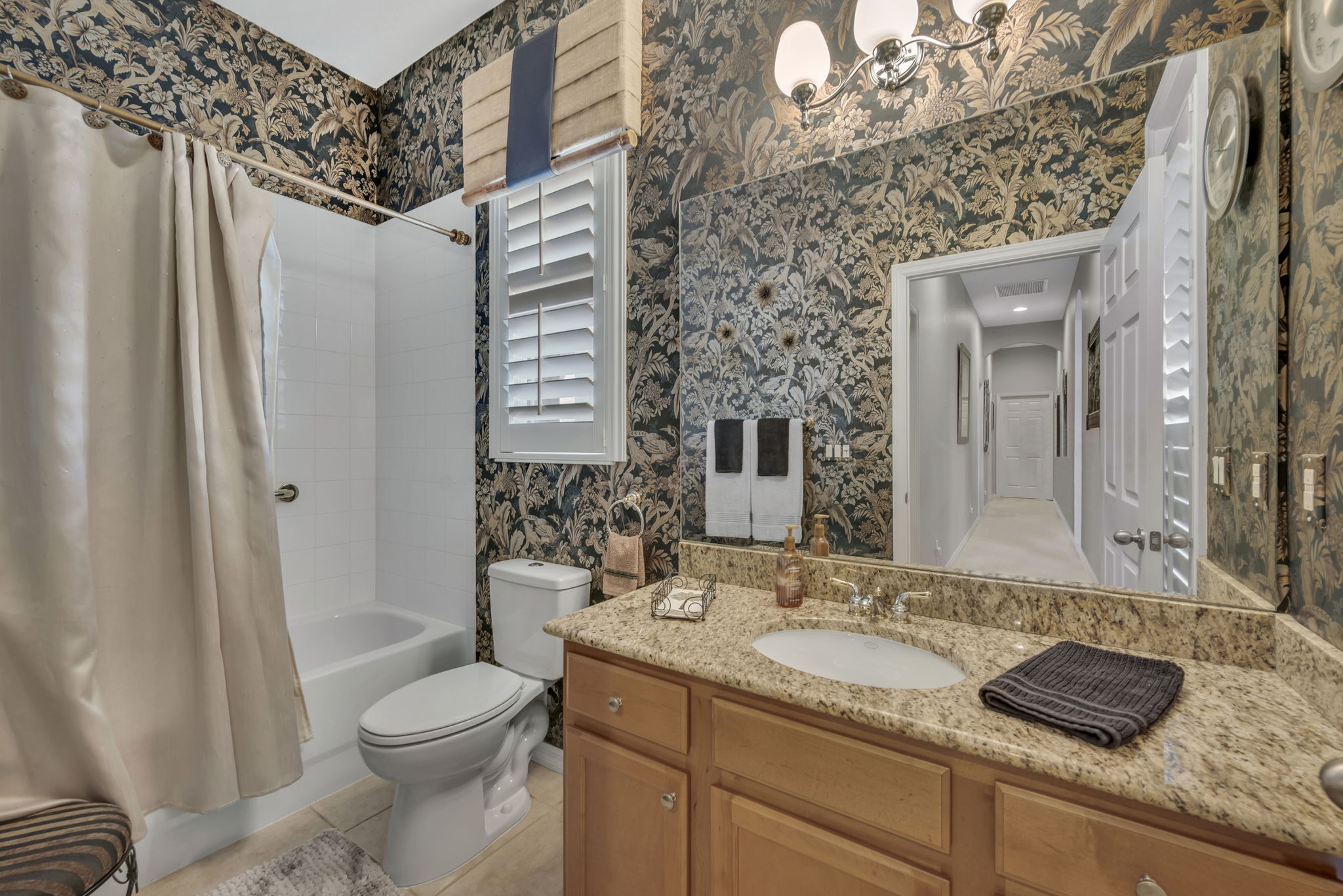 Guest Bathroom 2