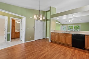 Lakefield Dr-S0805-008.jpg
