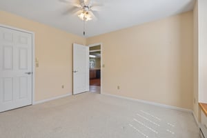Lakefield Dr-S0805-020.jpg