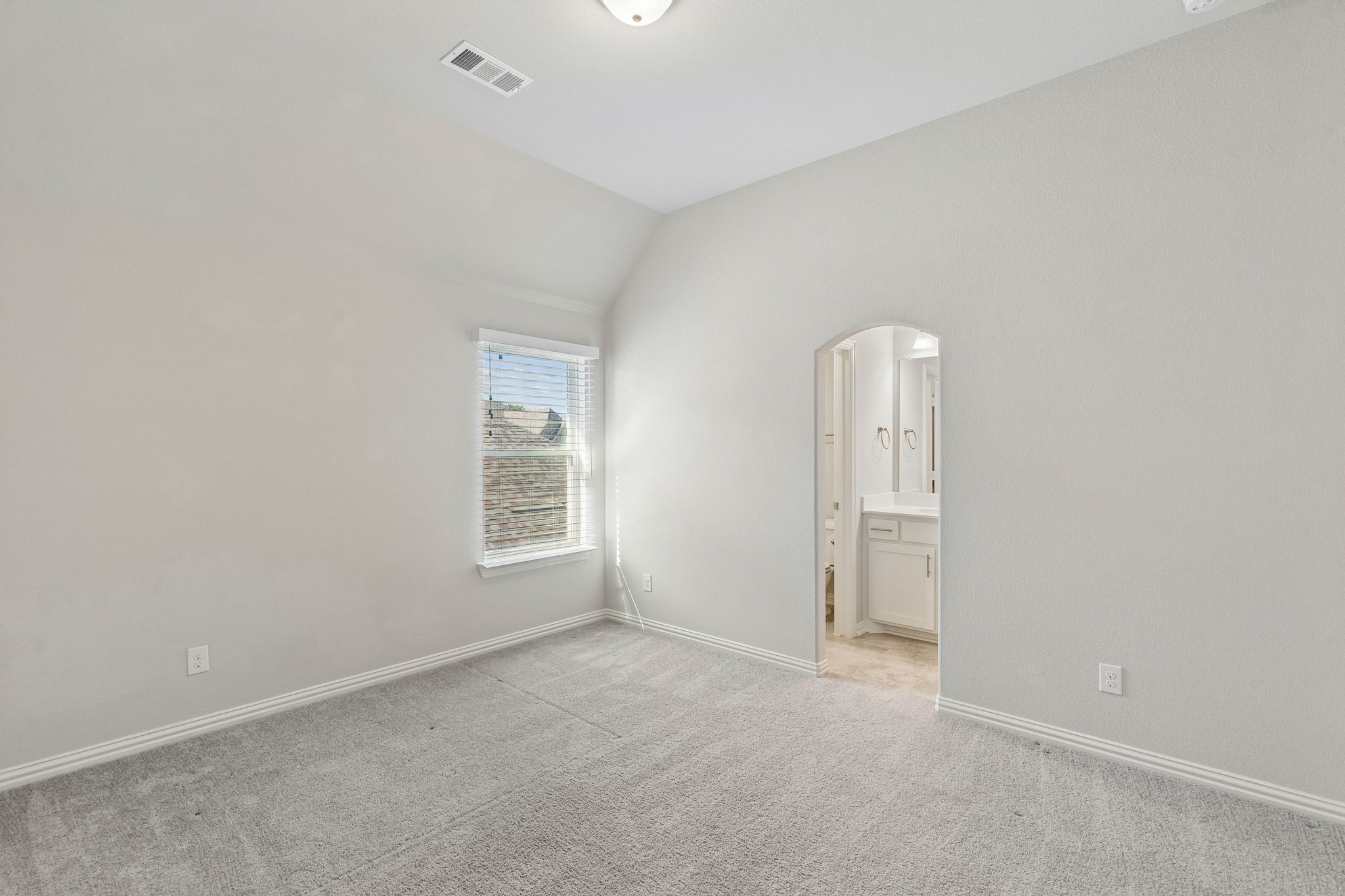2111Longmont_036