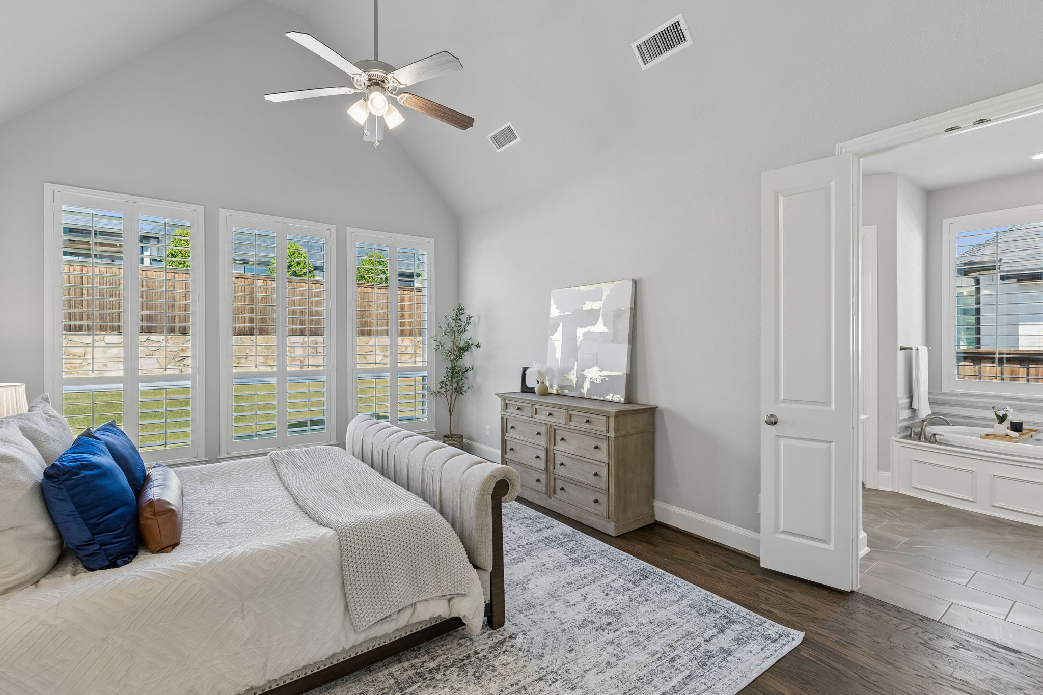 2111Longmont_019