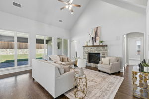 2111Longmont_010