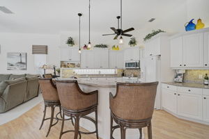 2111 Muskogee Trl-27