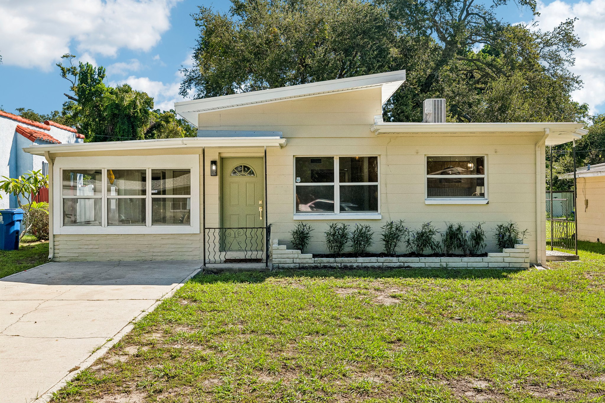25th St S-S1310-005.jpg