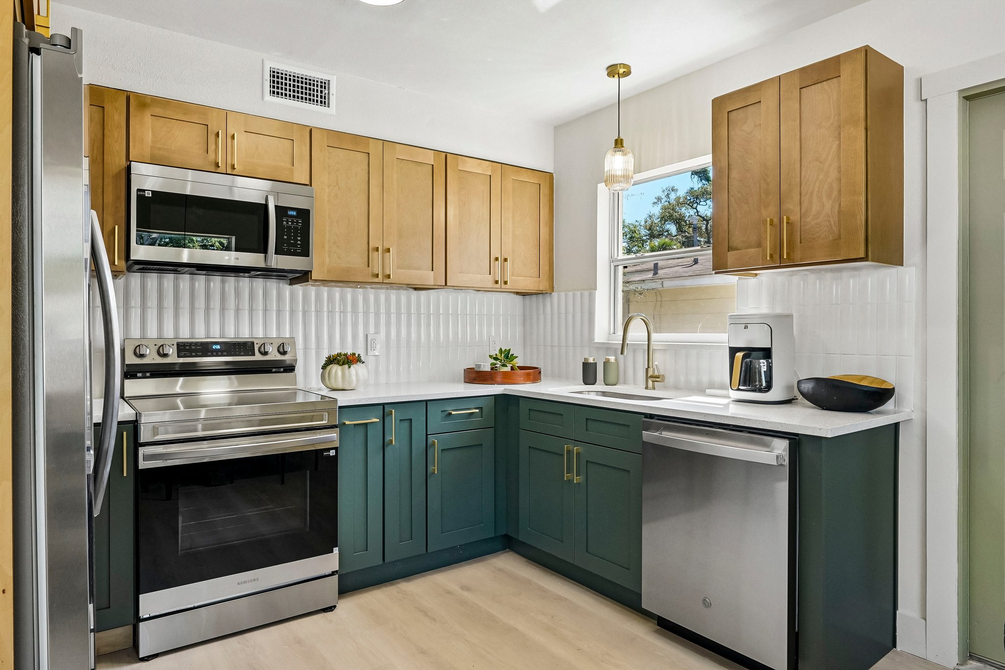 25th St S-S1310-018.jpg
