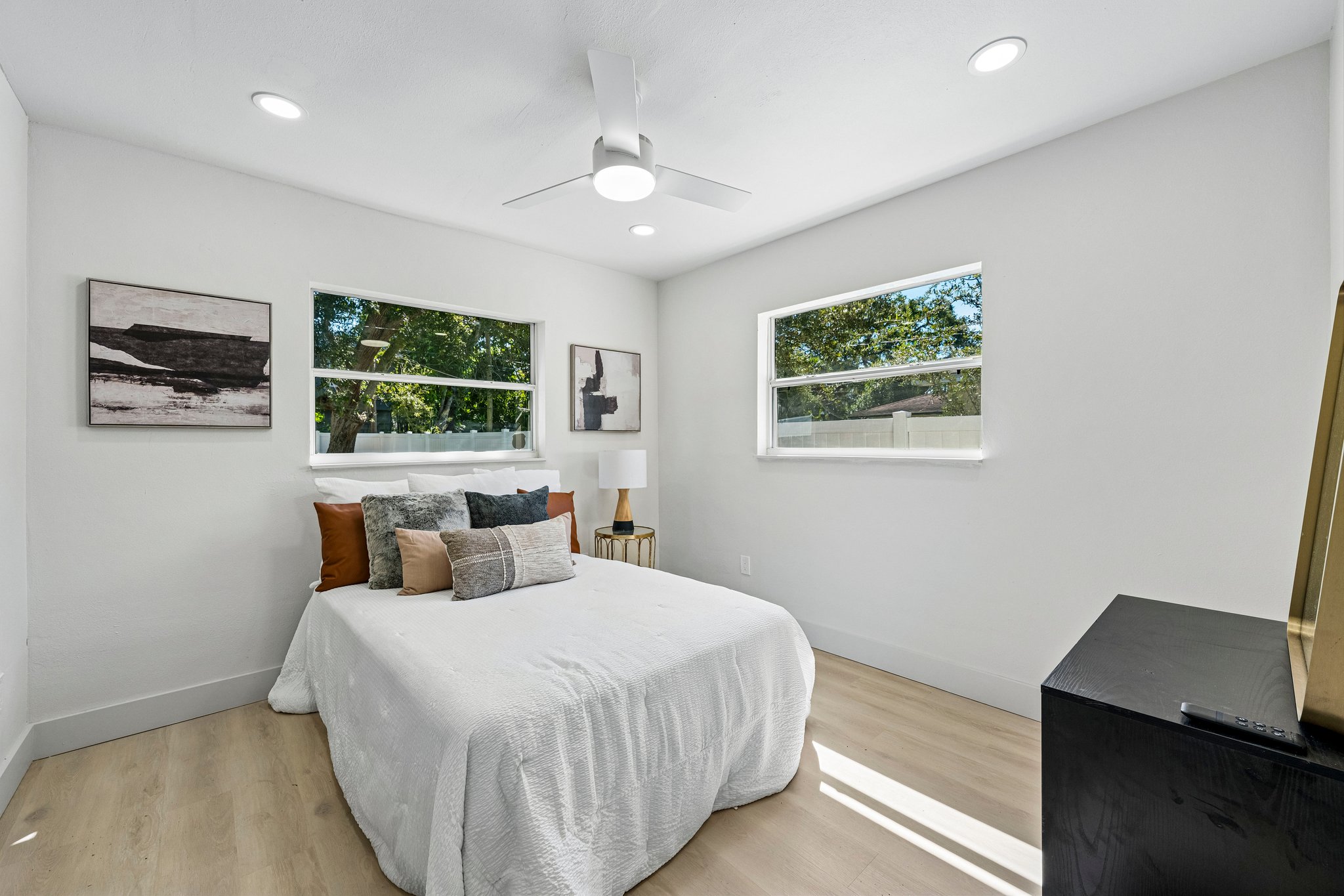 25th St S-S1310-026.jpg