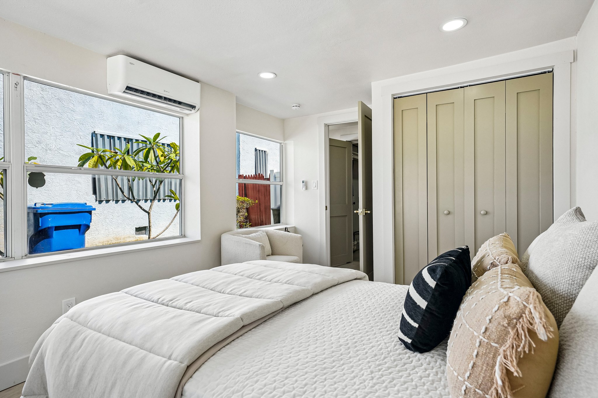 25th St S-S1310-033.jpg