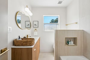 25th St S-S1310-024.jpg