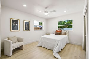 25th St S-S1310-027.jpg
