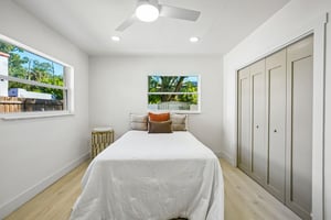 25th St S-S1310-028.jpg