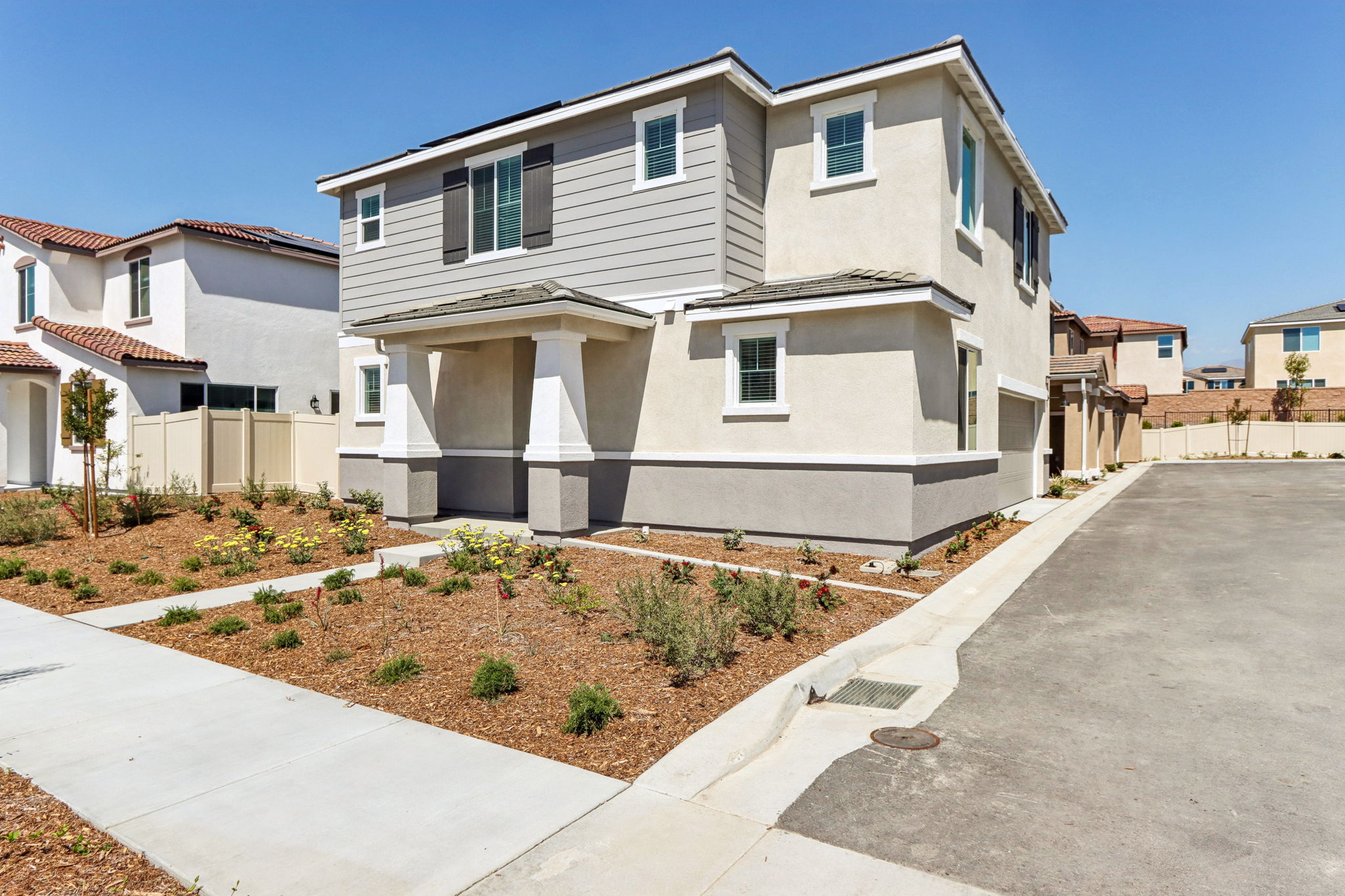 SoCal- Willow at Live Oak- 2112 Bergamot St Redlands CA 92374-003
