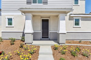 SoCal- Willow at Live Oak- 2112 Bergamot St Redlands CA 92374-004