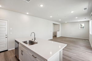 SoCal- Willow at Live Oak- 2112 Bergamot St Redlands CA 92374-006