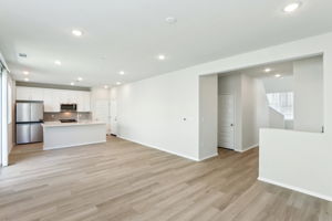 SoCal- Willow at Live Oak- 2112 Bergamot St Redlands CA 92374-008