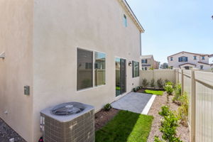 SoCal- Willow at Live Oak- 2112 Bergamot St Redlands CA 92374-037