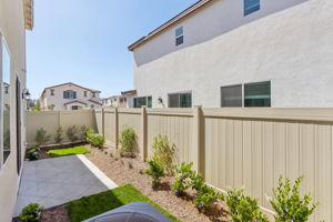 SoCal- Willow at Live Oak- 2112 Bergamot St Redlands CA 92374-038