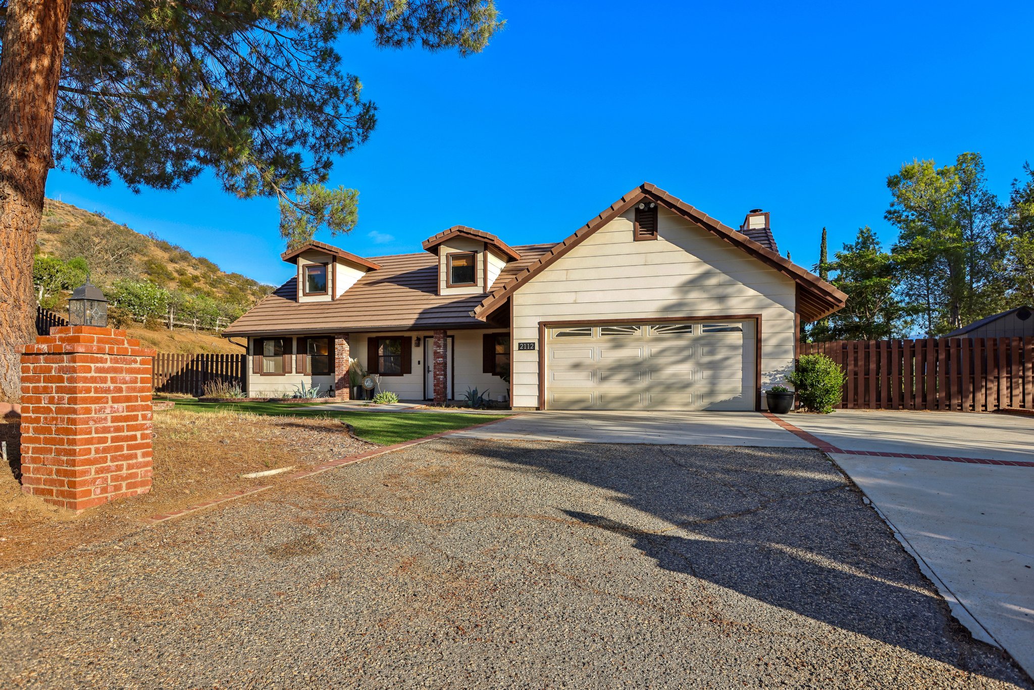 Cattle Creek Rd-002.jpg