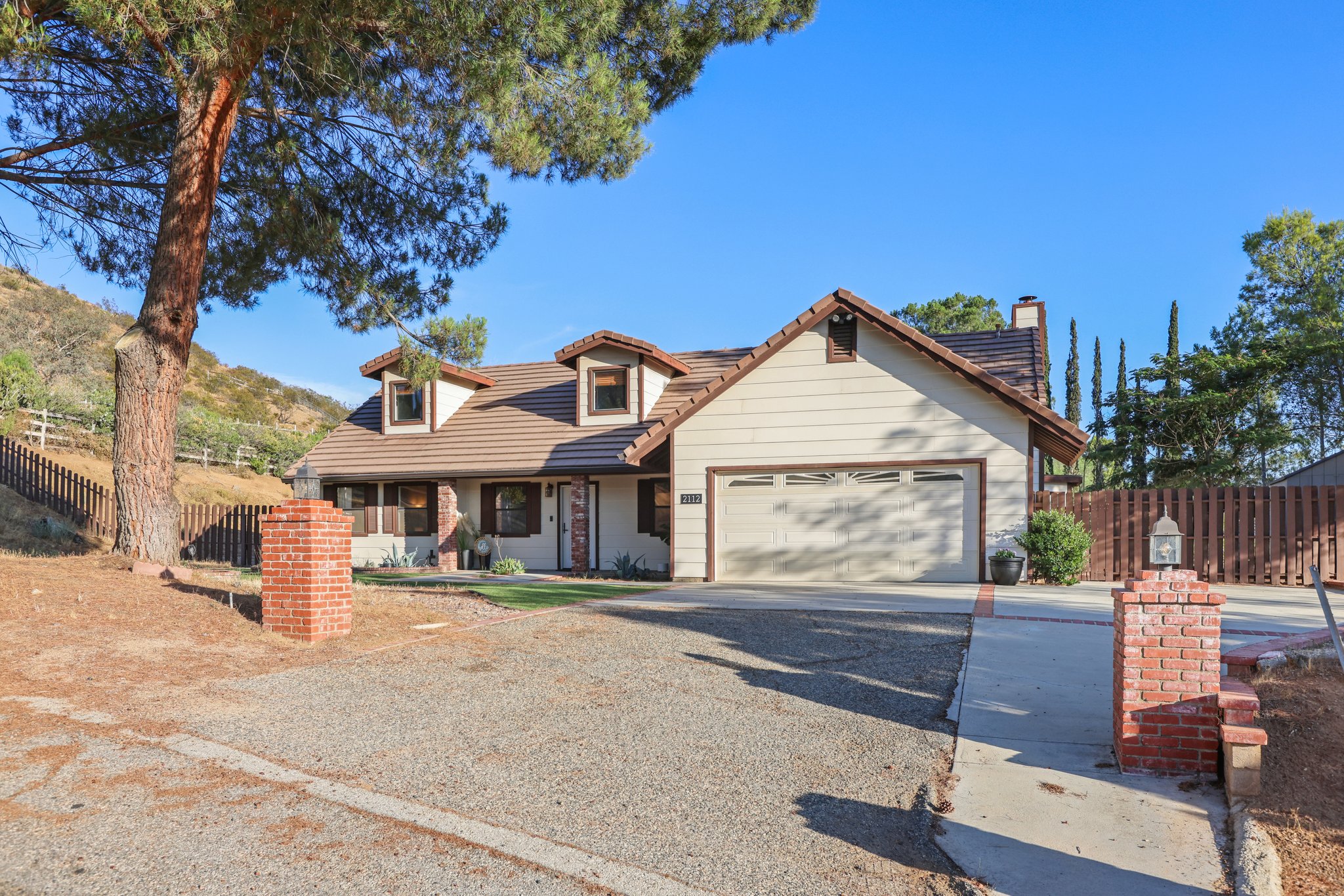 Cattle Creek Rd-004.jpg