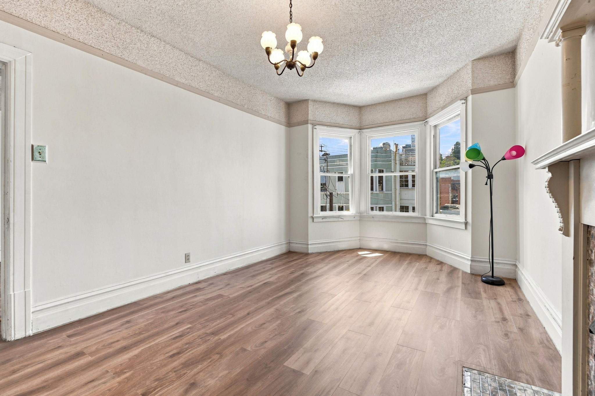 008_F8_2112 Mason St 2112-2116
