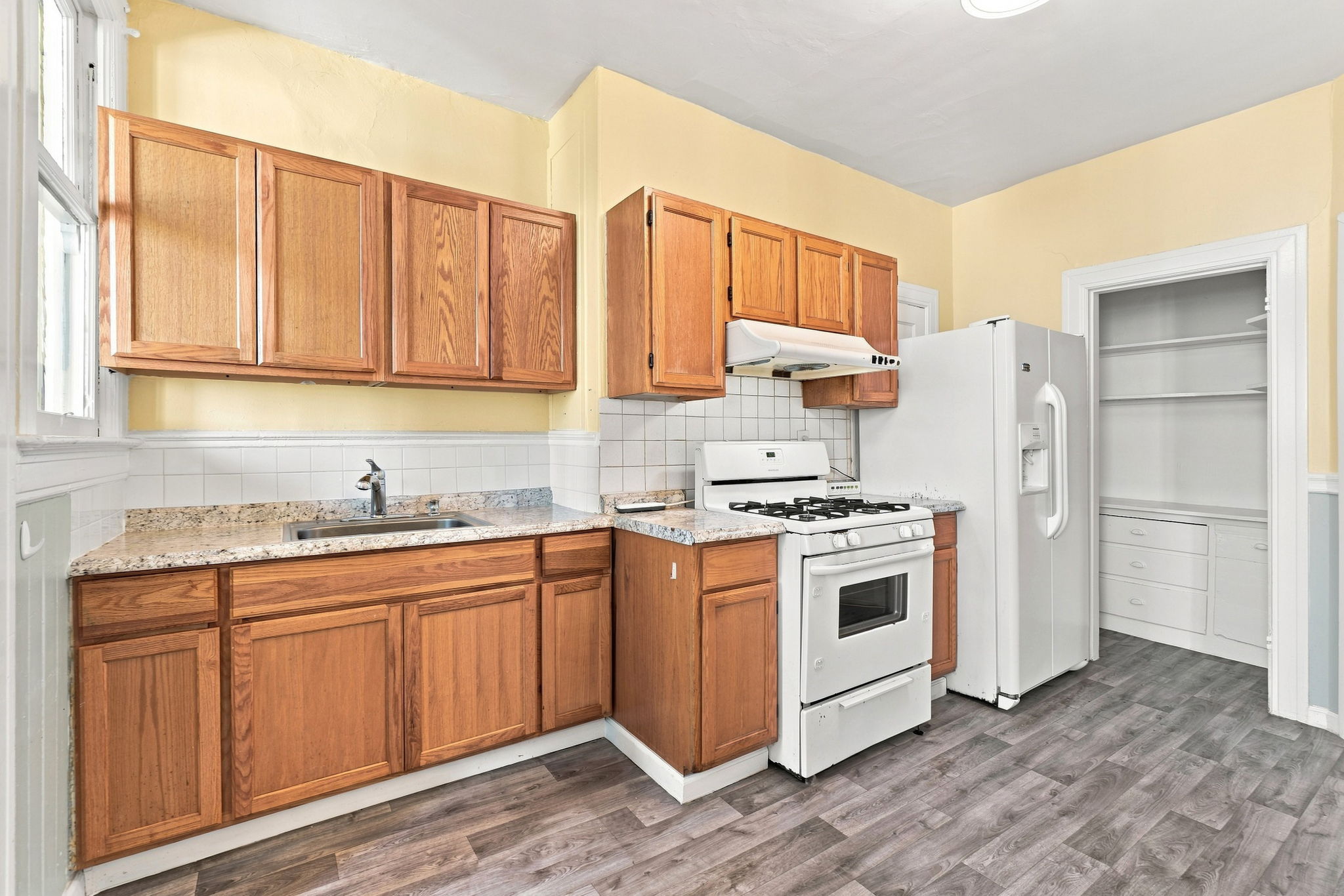 029_F8_2112 Mason St 2112-2116