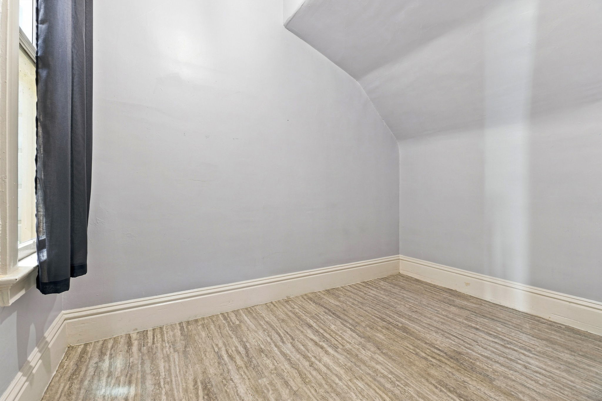 039_F8_2112 Mason St 2112-2116