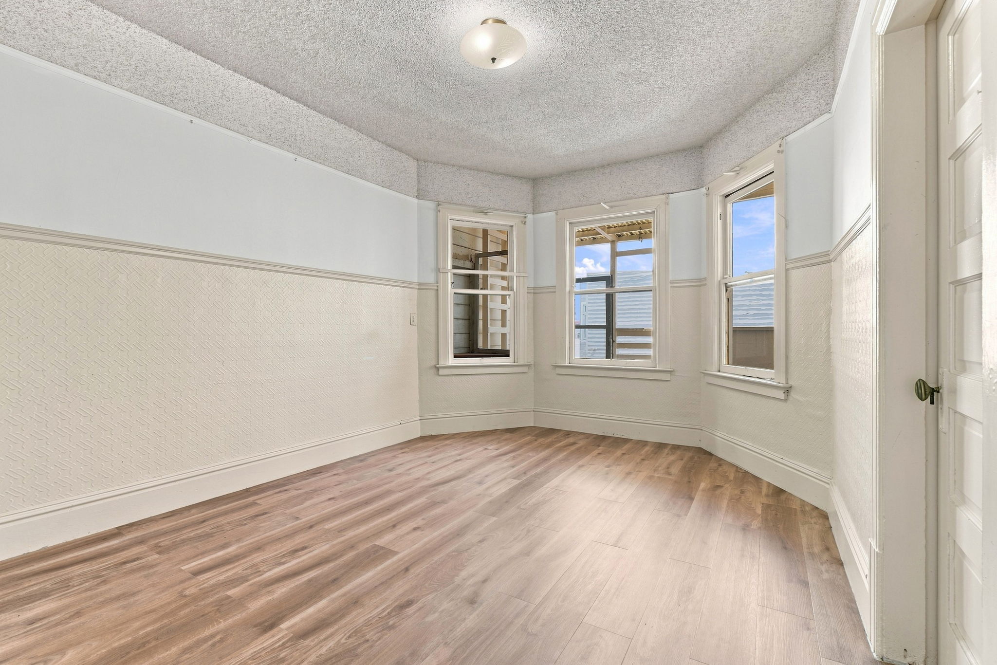 044_F8_2112 Mason St 2112-2116