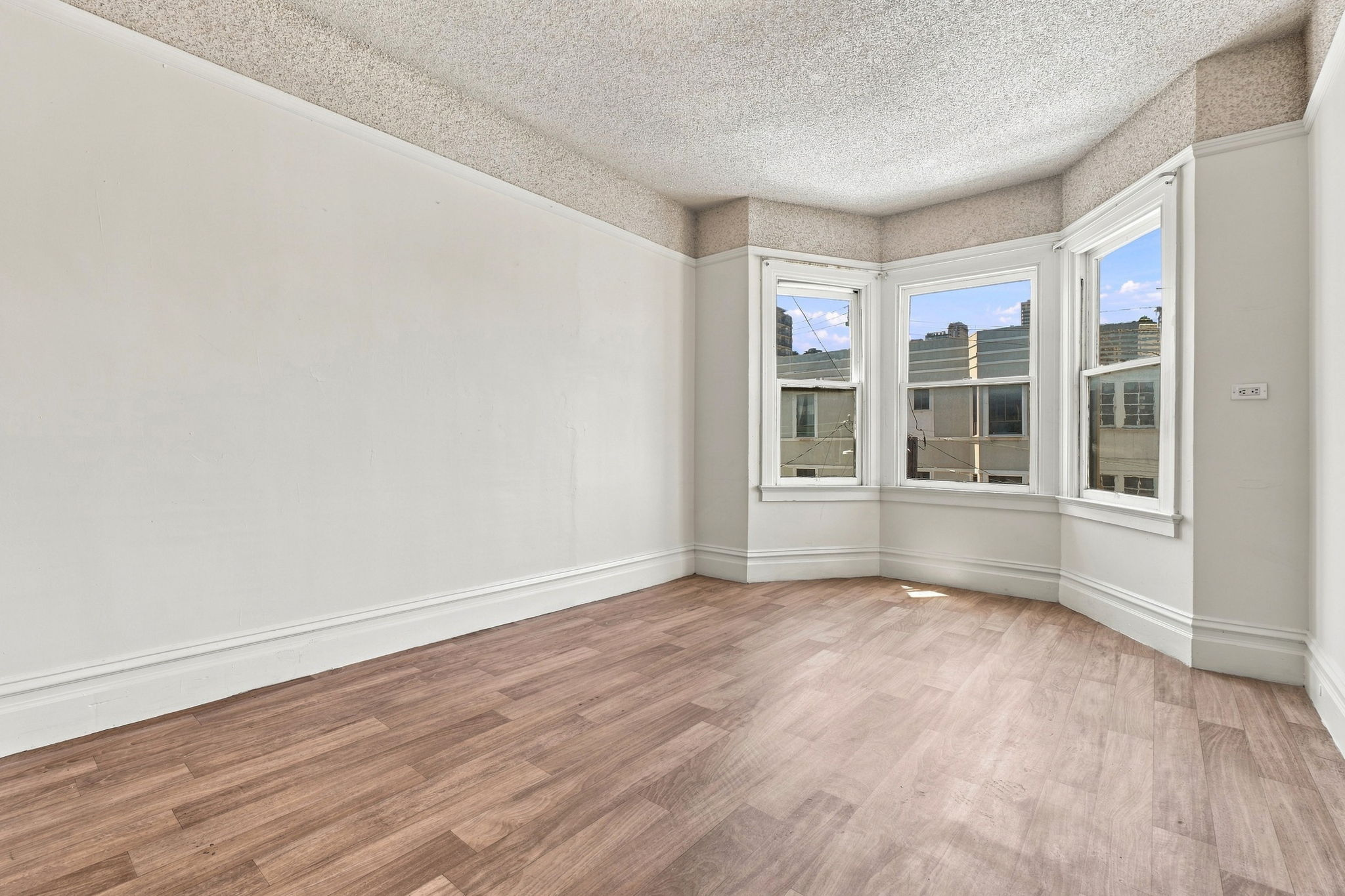 047_F8_2112 Mason St 2112-2116