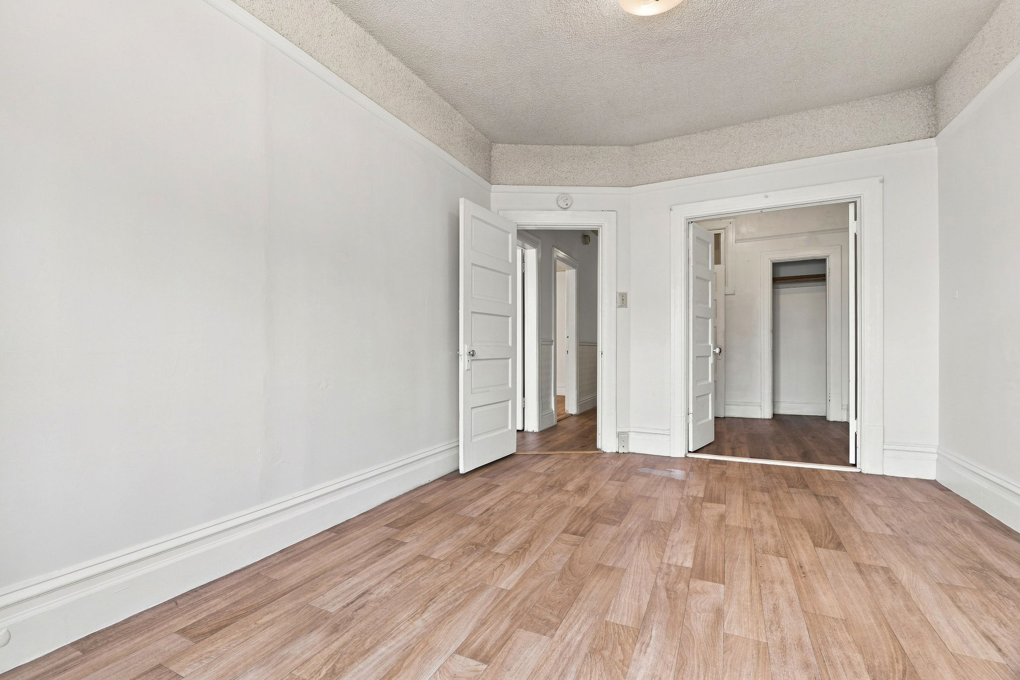 048_F8_2112 Mason St 2112-2116
