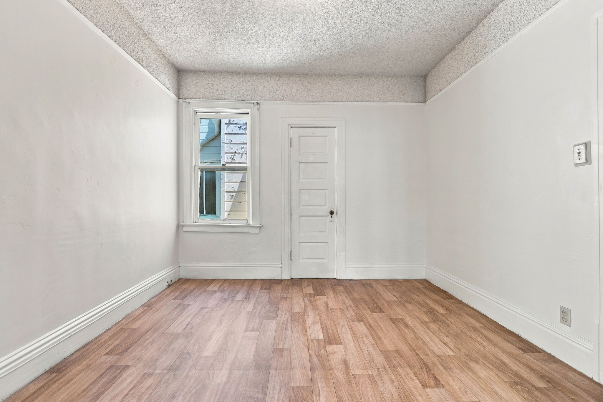 050_F8_2112 Mason St 2112-2116