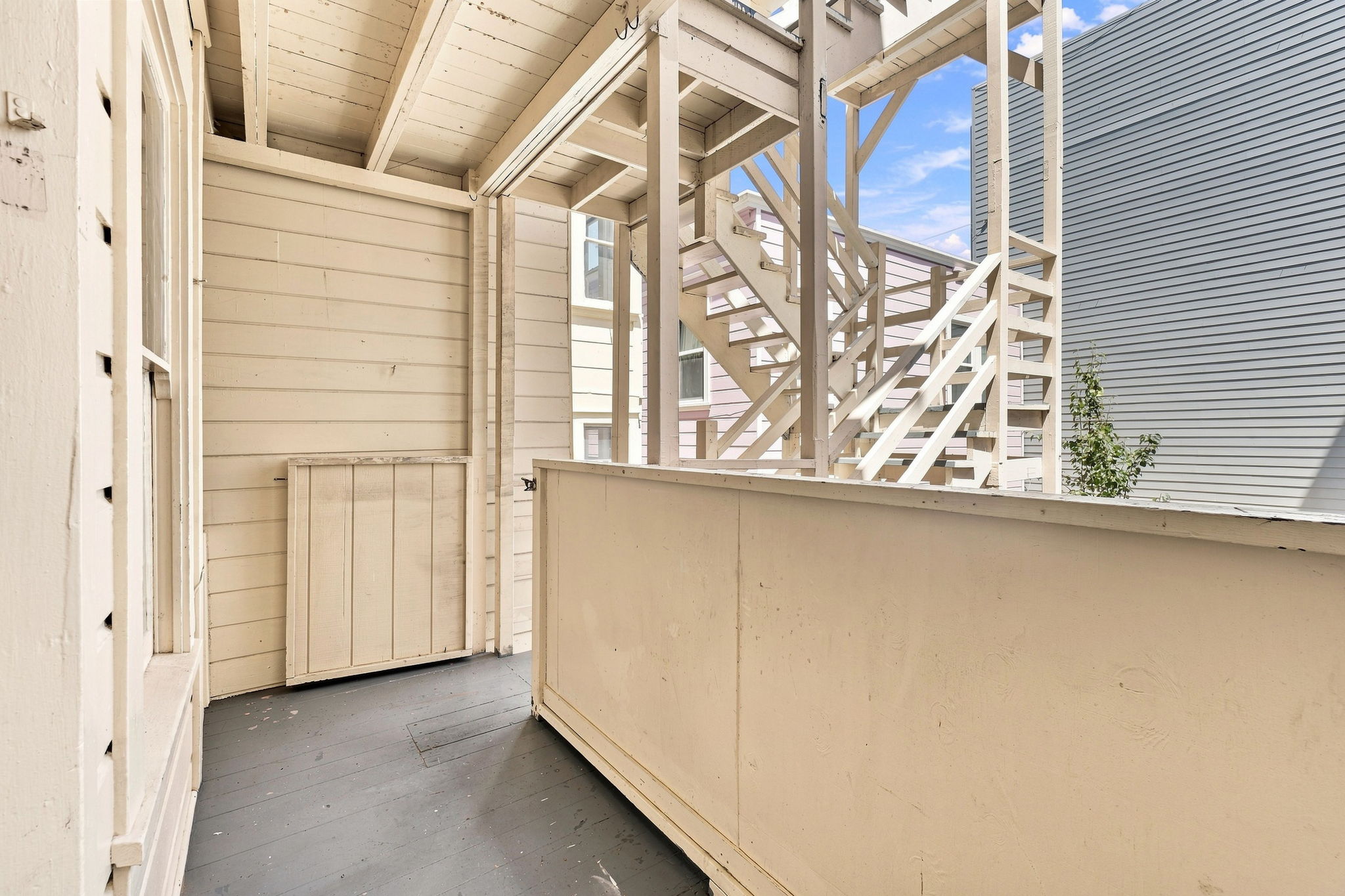 070_F8_2112 Mason St 2112-2116