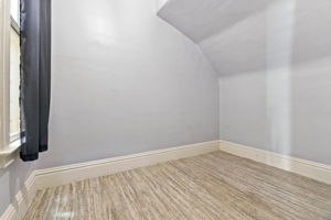 039_F8_2112 Mason St 2112-2116