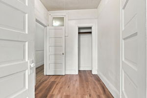 051_F8_2112 Mason St 2112-2116