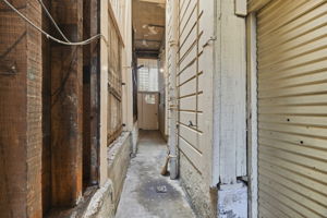 064_F8_2112 Mason St 2112-2116