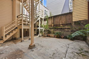 072_F8_2112 Mason St 2112-2116