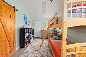  Photo 44