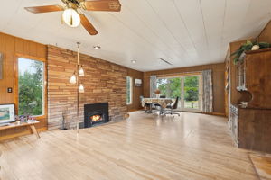  Photo 44