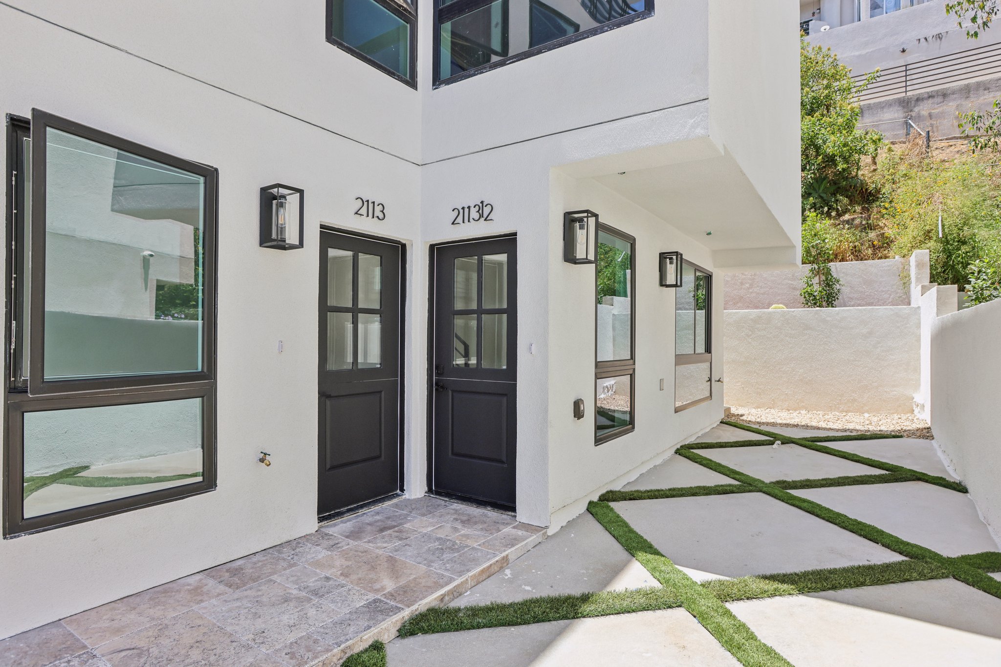 2113 Holly Dr 2113.5-1706-003.jpg