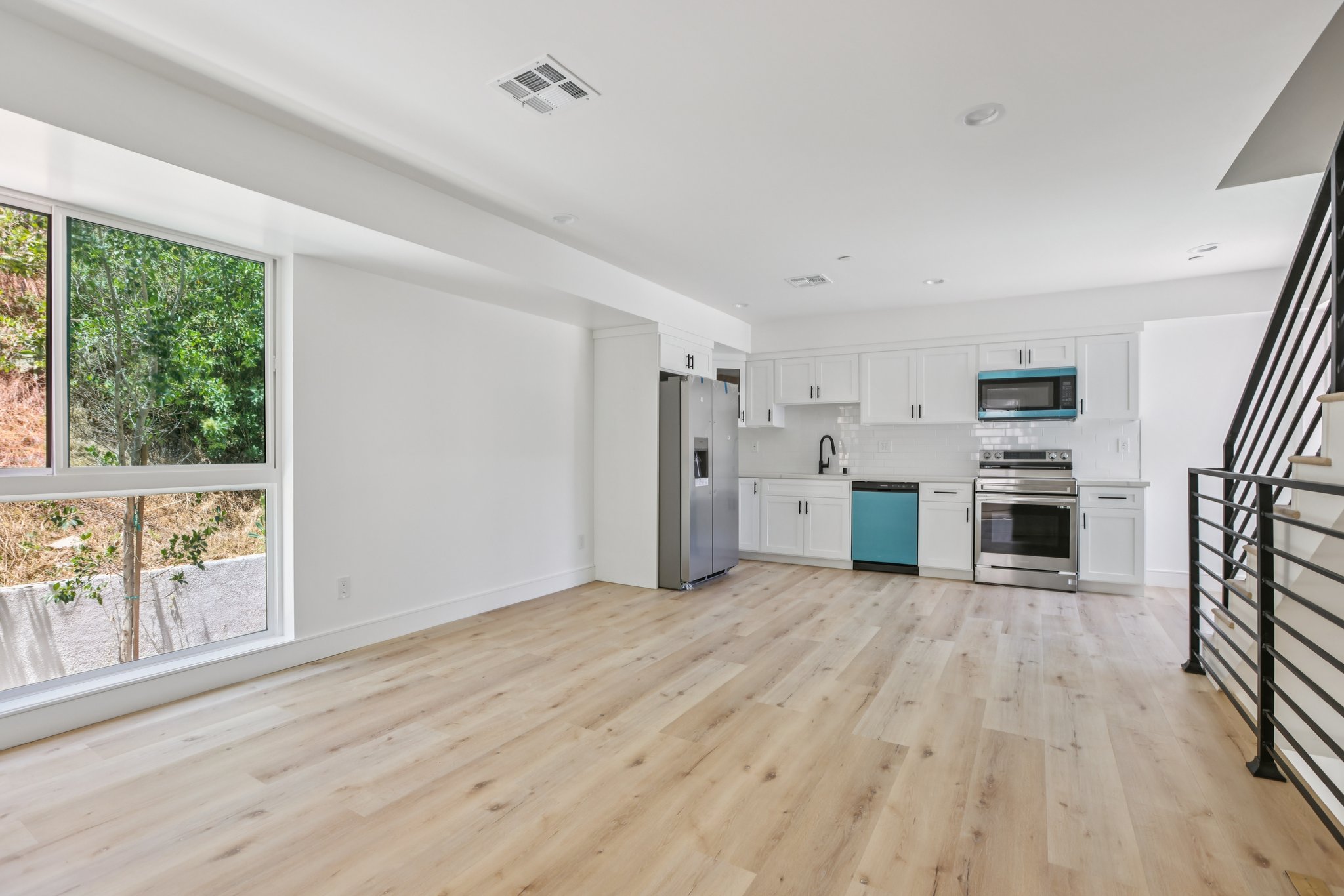 2113 Holly Dr 2113.5-1706-006.jpg