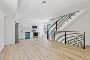 2113 Holly Dr 2113.5-1706-008.jpg
