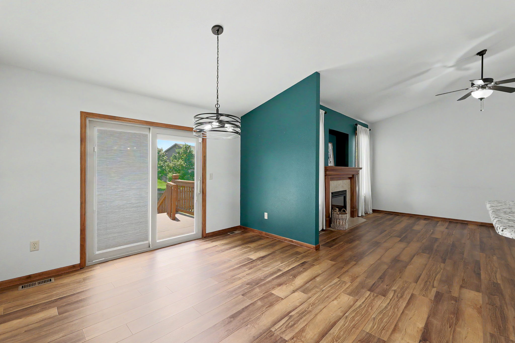  Photo 52