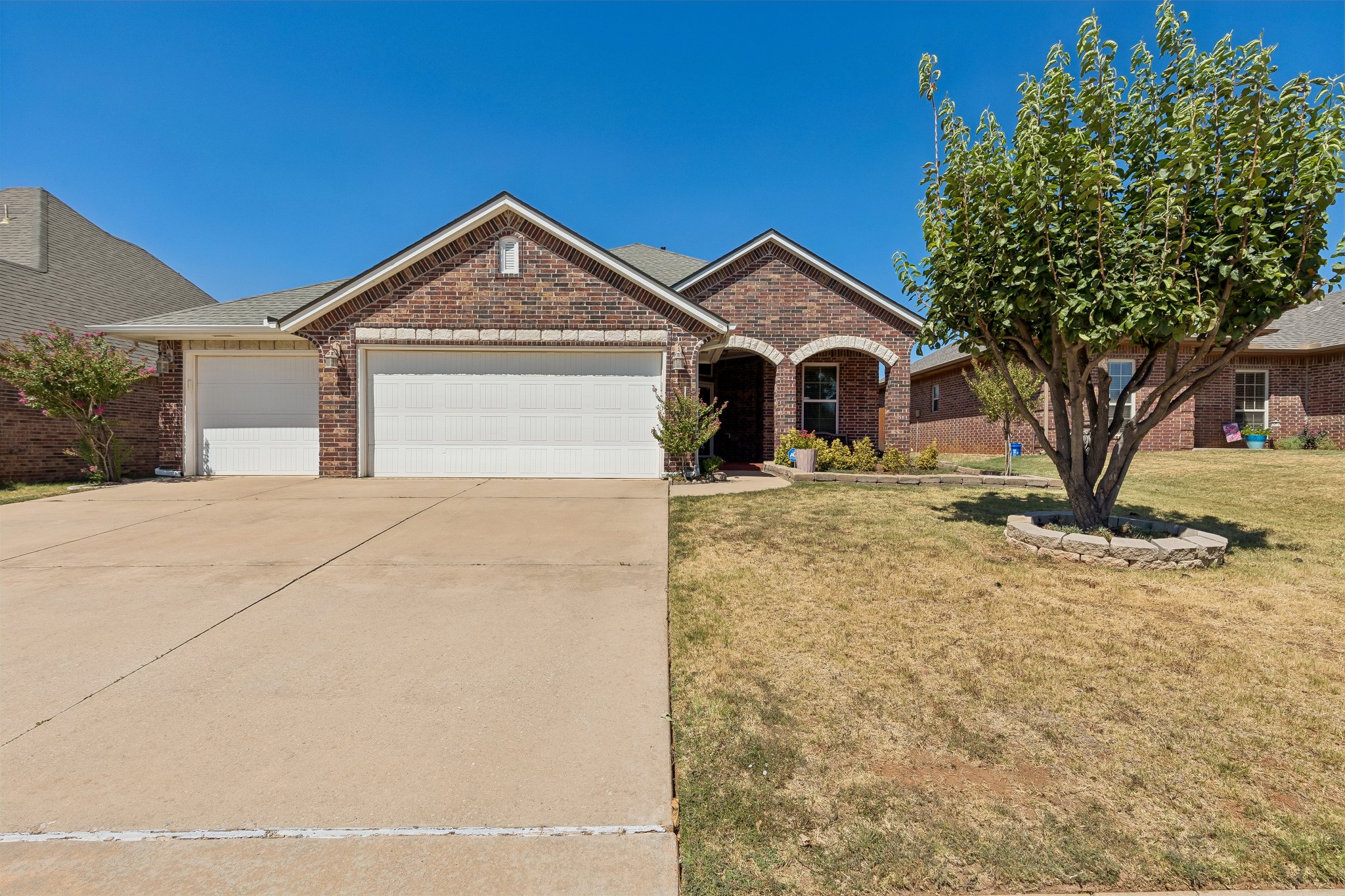 2113 NW 158th St_002.jpg