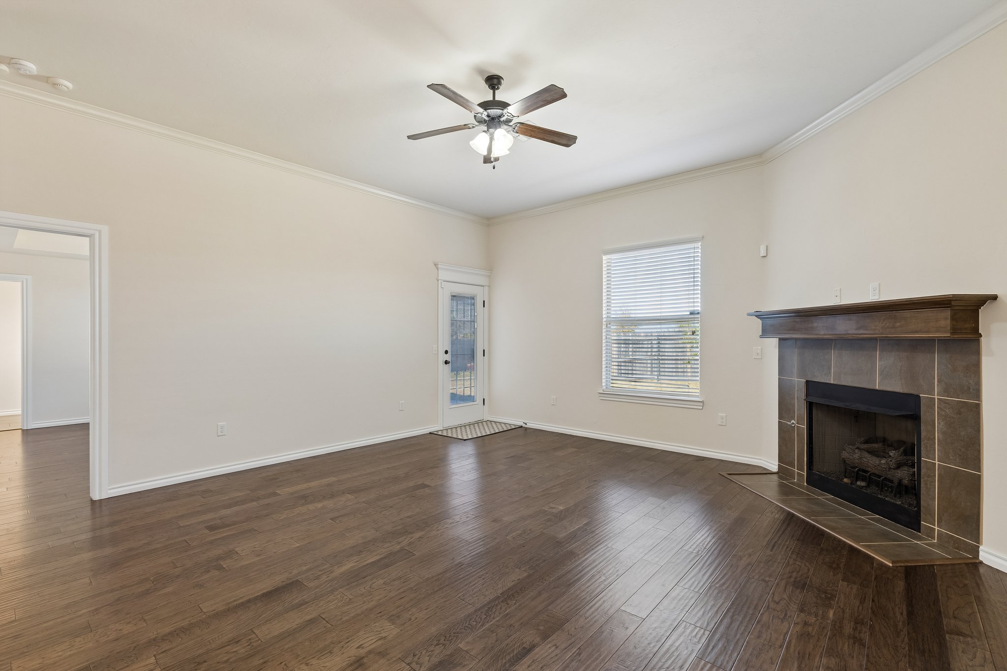 2113 NW 158th St_011.jpg